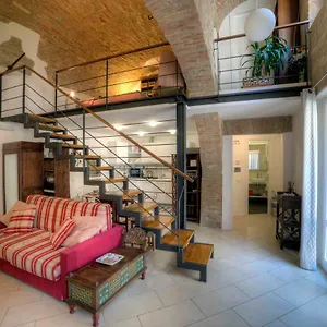 Apartment Stilnuovo Charming Apartment In Siena'S Historic Center, Very Close To Piazza Del Campo, Siena